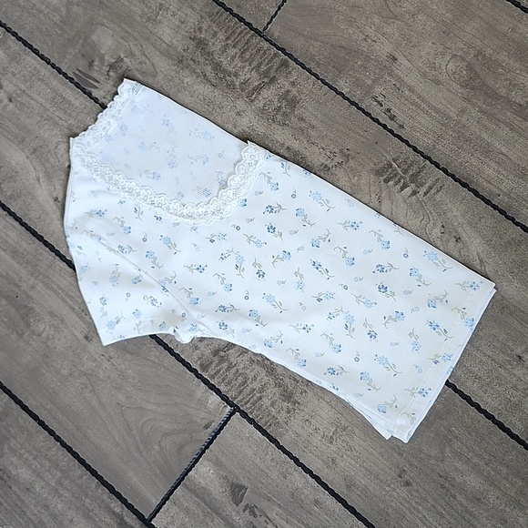 Crop Top - Picture 3 of 8